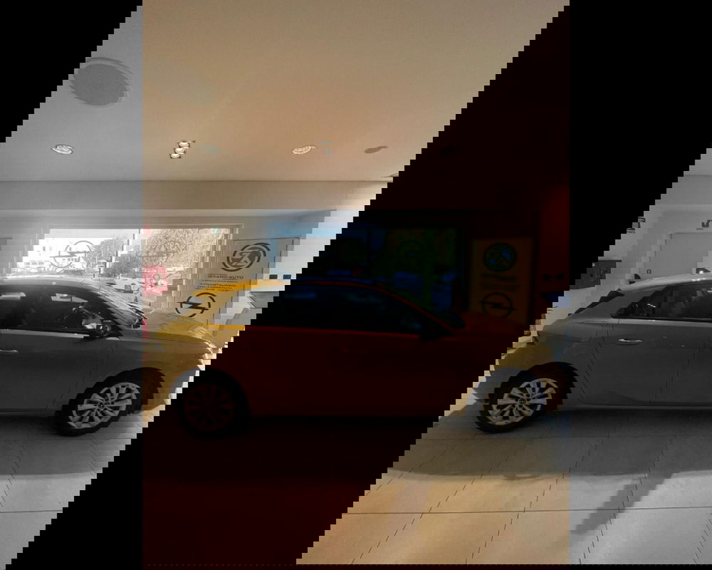 Opel Astra nuova a Imperia (10)