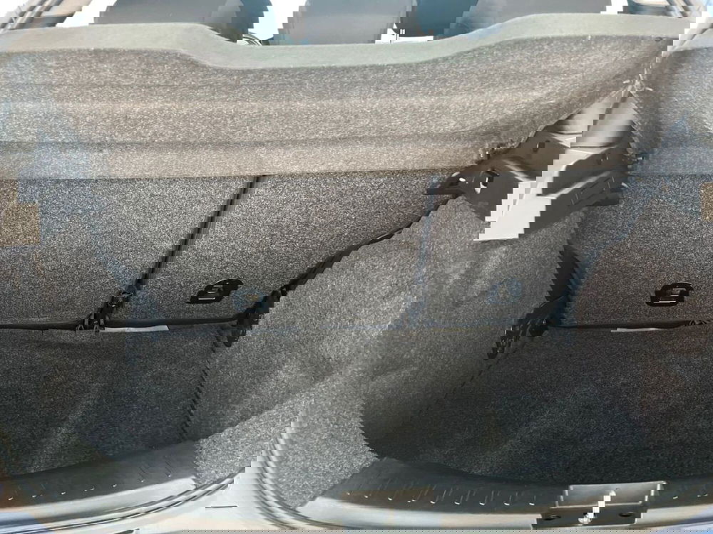 Lancia Ypsilon usata a Roma (9)