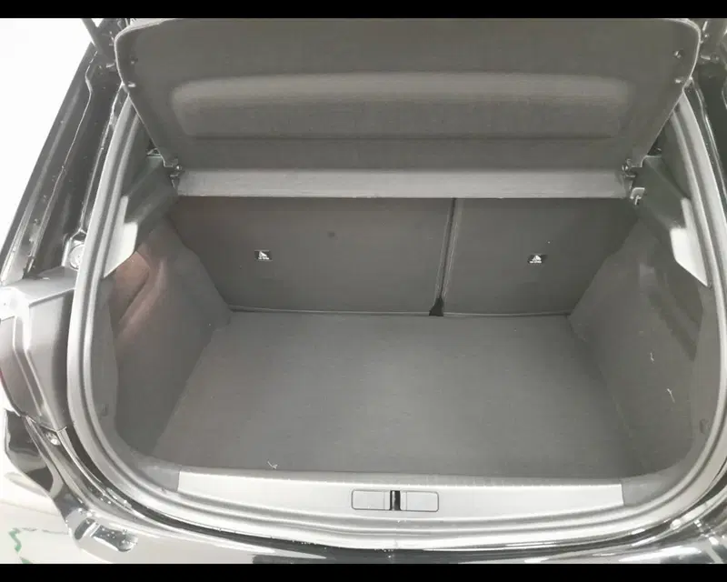 Peugeot 208 nuova a Alessandria (13)