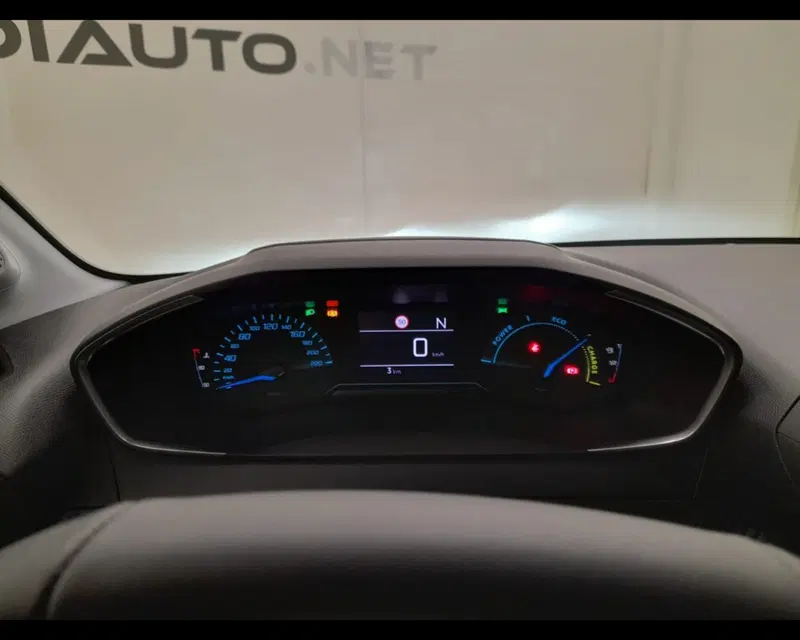 Peugeot 208 nuova a Alessandria (8)