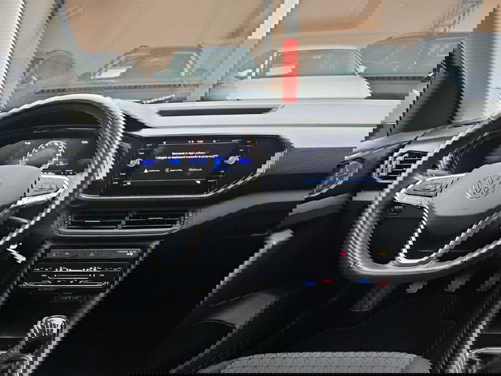 Volkswagen T-Cross usata a Lecco (9)
