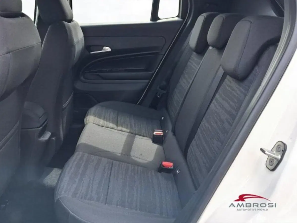 Jeep Avenger nuova a Perugia (11)