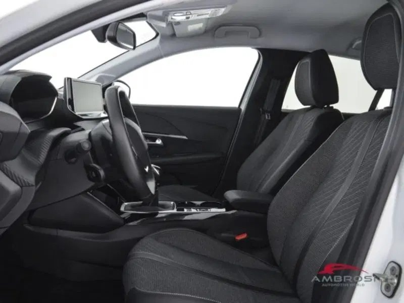 Peugeot 208 usata a Perugia (9)