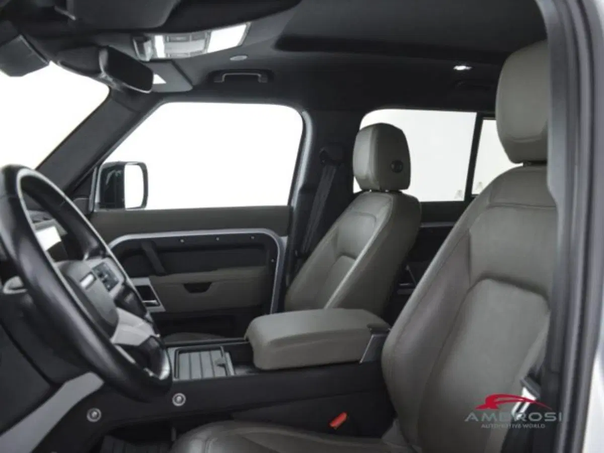 Land Rover Defender usata a Perugia (9)
