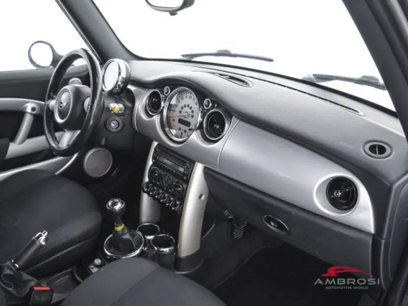 MINI Mini Cabrio usata a Perugia (12)