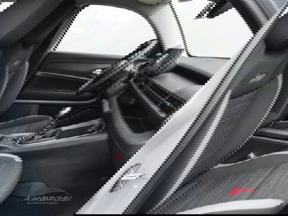 Jeep Avenger nuova a Perugia (12)