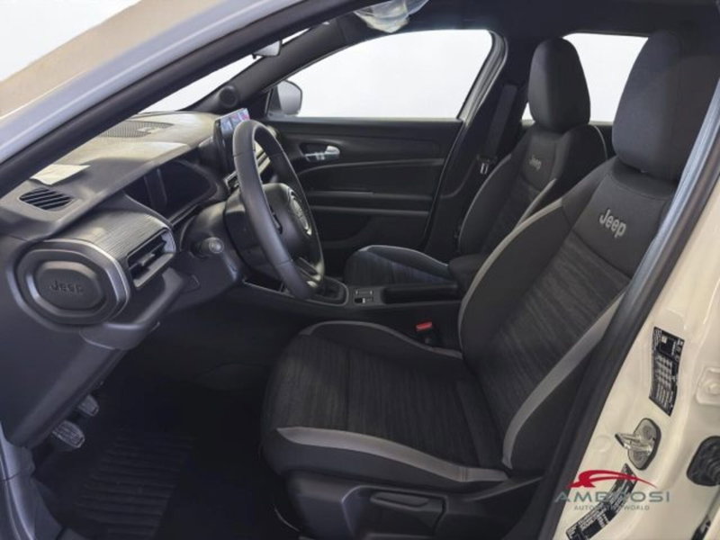 Jeep Avenger nuova a Perugia (10)
