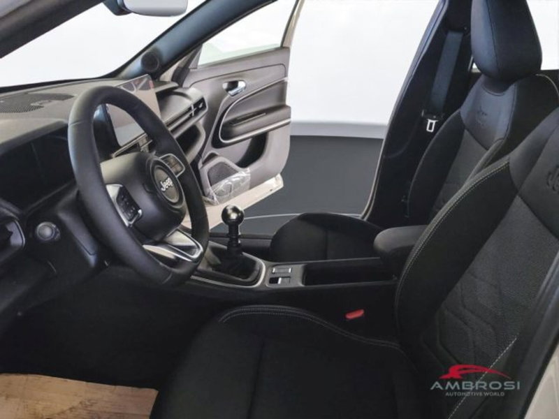 Jeep Avenger nuova a Perugia (10)
