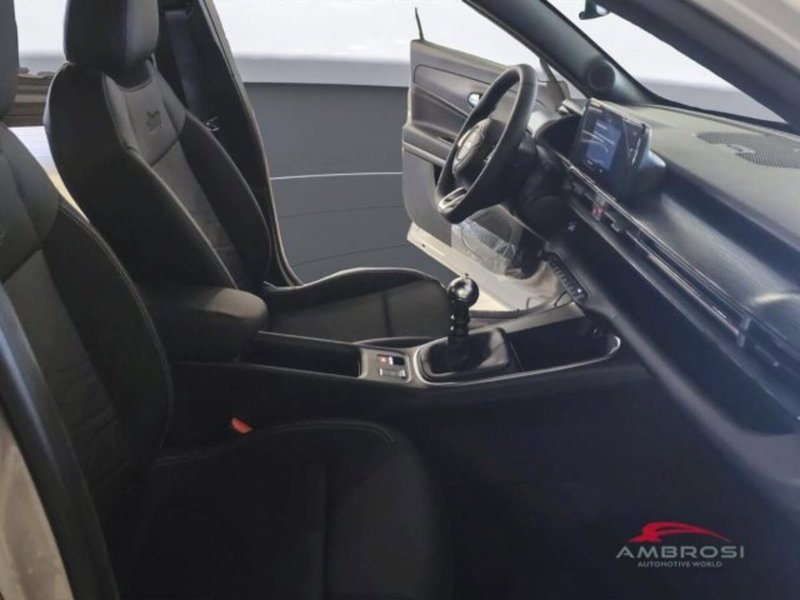 Jeep Avenger nuova a Perugia (12)