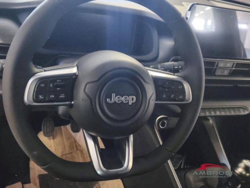 Jeep Avenger nuova a Perugia (14)