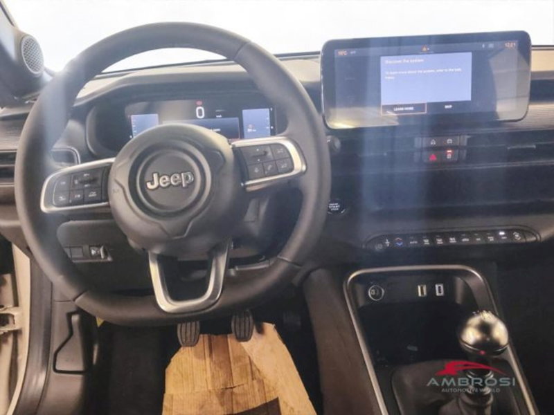 Jeep Avenger nuova a Perugia (15)