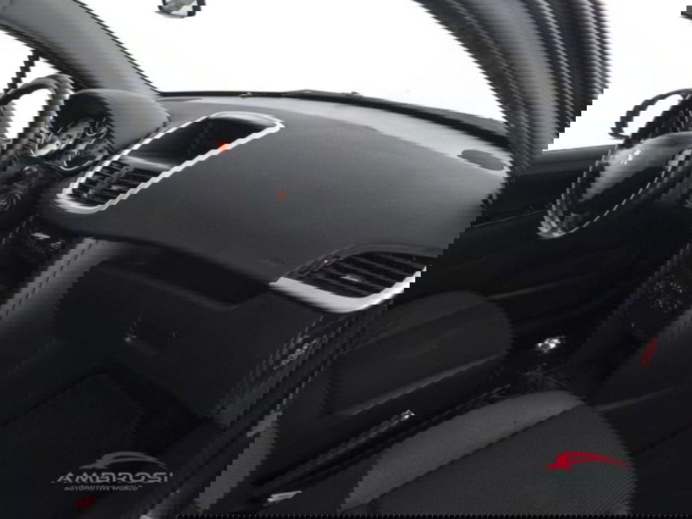Peugeot 207 usata a Perugia (12)