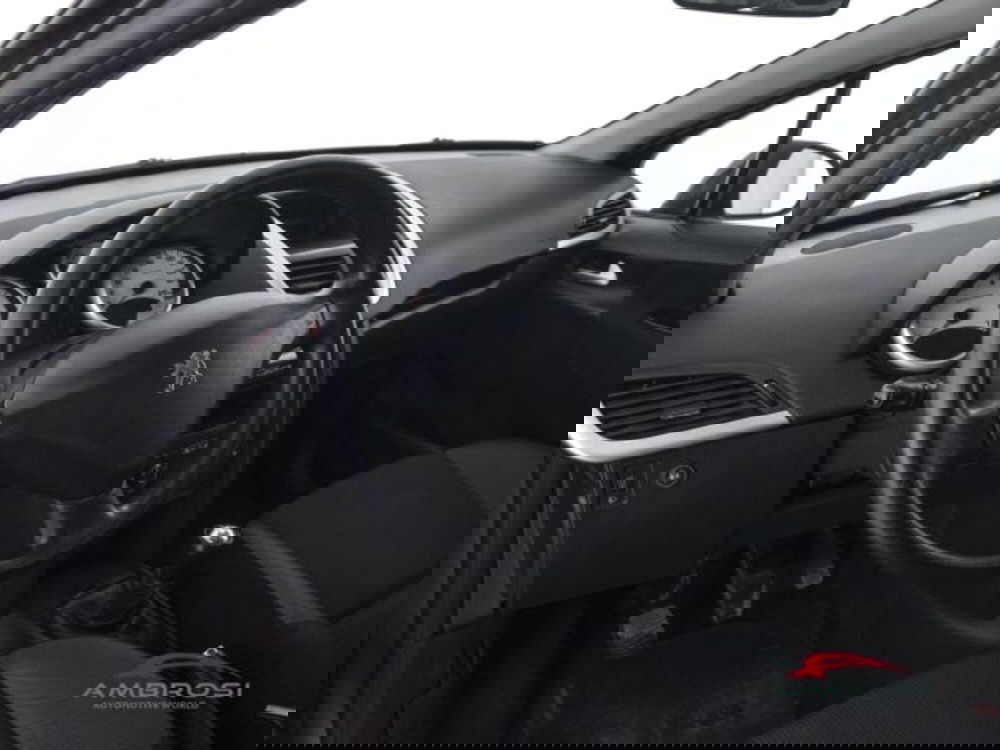 Peugeot 207 usata a Perugia (8)