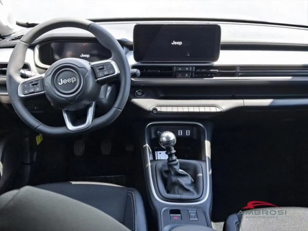 Jeep Avenger nuova a Perugia (14)