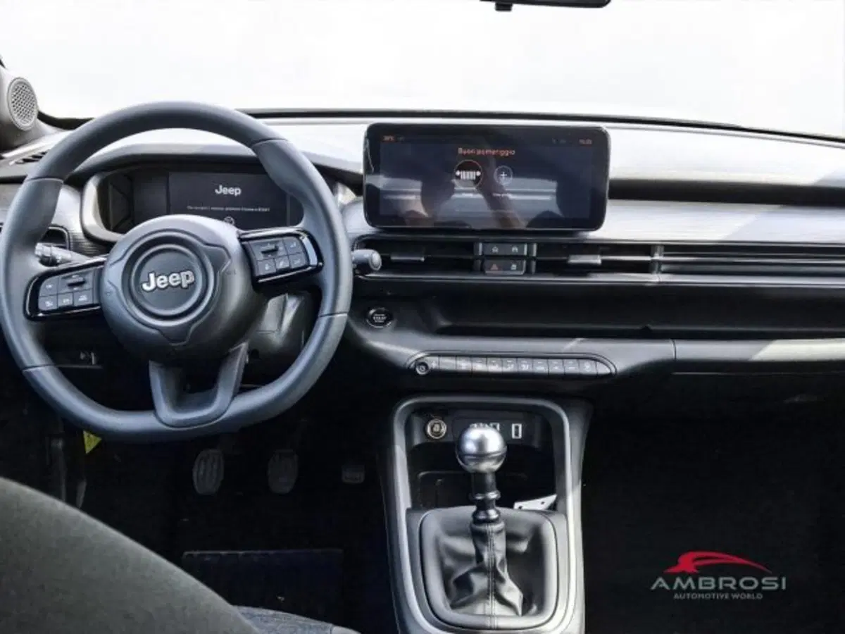 Jeep Avenger nuova a Perugia (14)