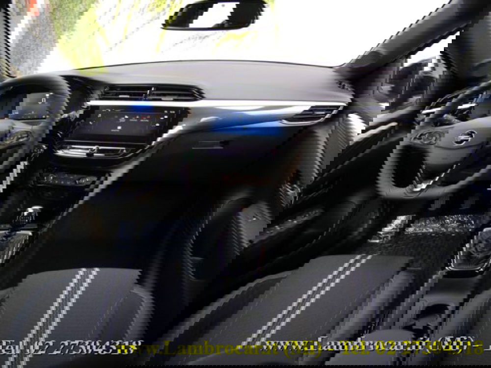 Opel Corsa nuova a Milano (8)