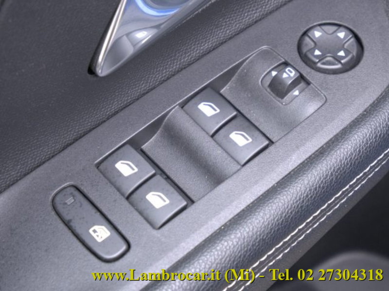 Opel Mokka usata a Milano (16)