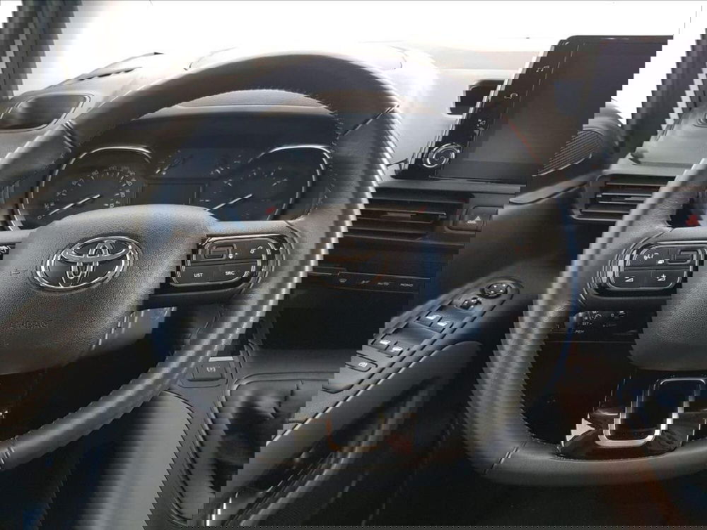 Toyota Proace City Verso usata a Lucca (14)