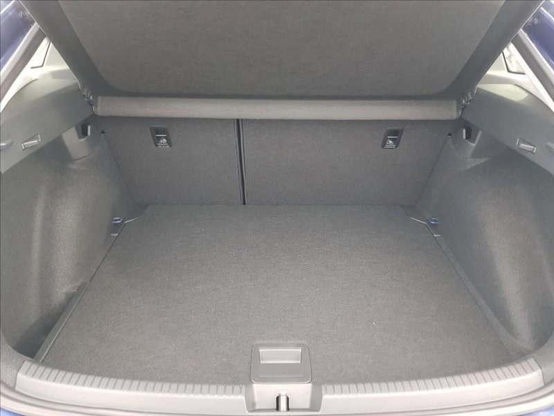 Volkswagen Taigo nuova a Lucca (15)