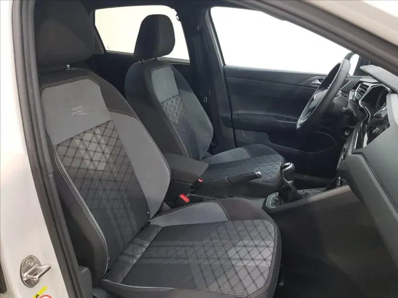 Volkswagen Taigo nuova a Lucca (11)