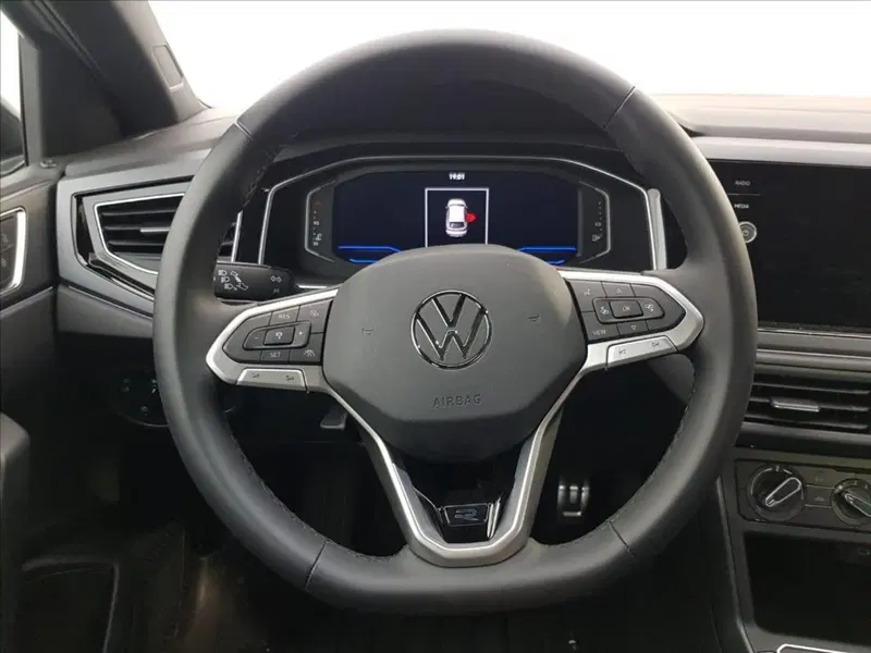 Volkswagen Taigo nuova a Lucca (14)