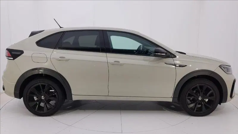 Volkswagen Taigo nuova a Lucca (7)