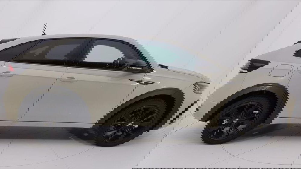 Volkswagen Taigo nuova a Lucca (7)