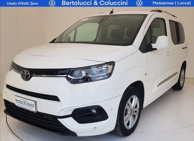 Toyota Proace City Verso City Verso 1.5D 130 CV S&amp;S Short D A/T Luxury del 2021 usata a Massarosa