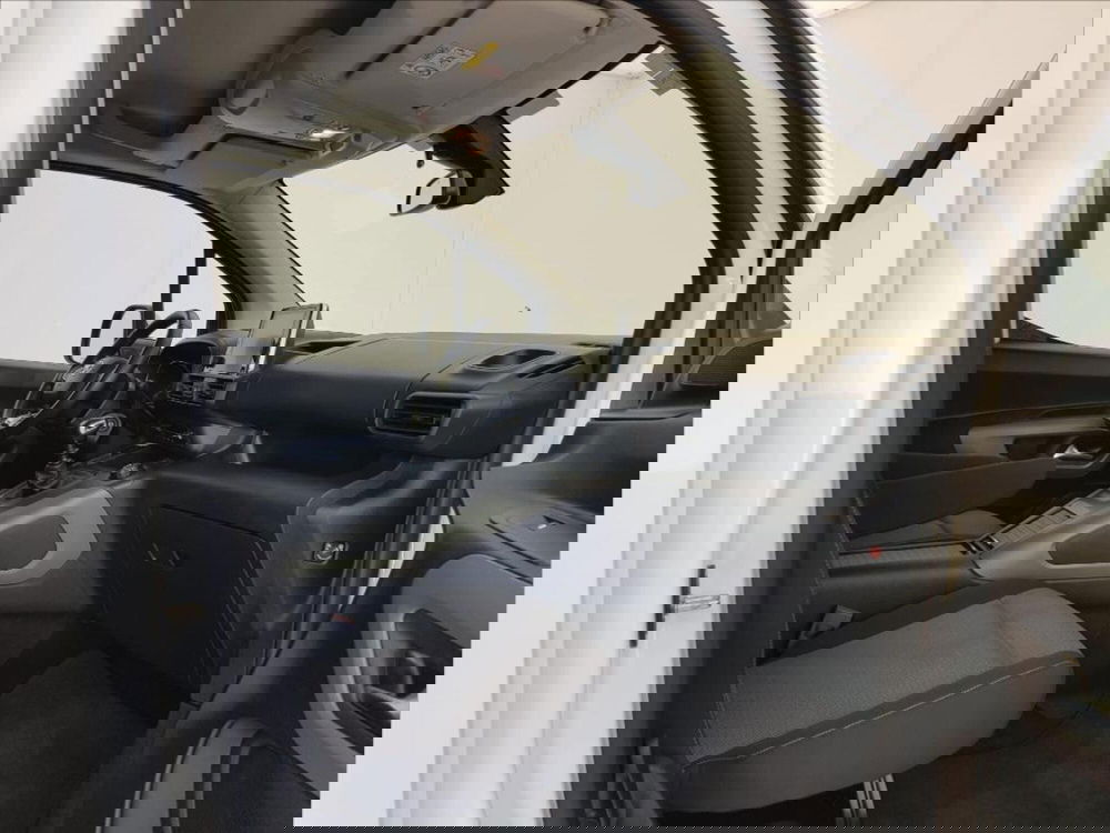 Toyota Proace City Verso usata a Lucca (10)