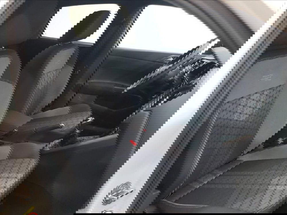 Volkswagen Taigo nuova a Lucca (11)