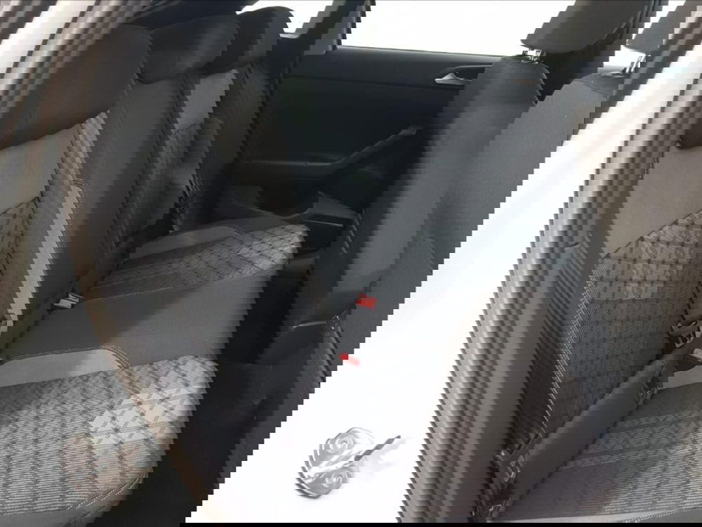 Volkswagen Taigo nuova a Lucca (12)