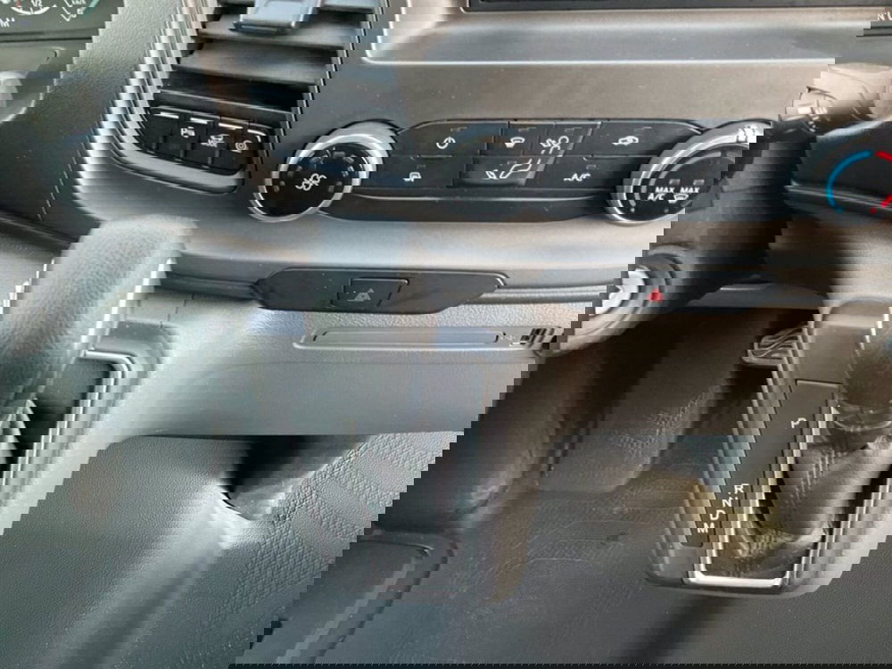 Ford Transit Custom Furgone usata a Milano (13)