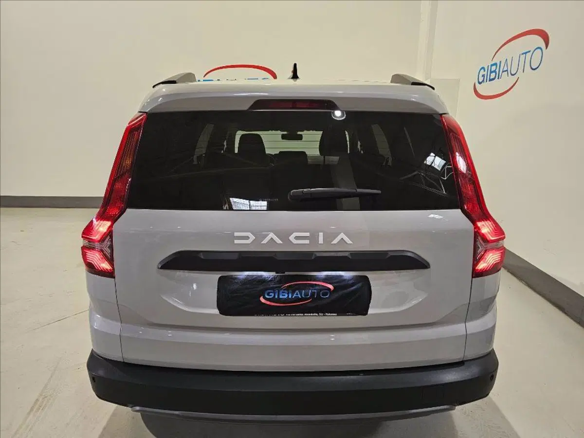 Dacia Jogger usata a Palermo (8)