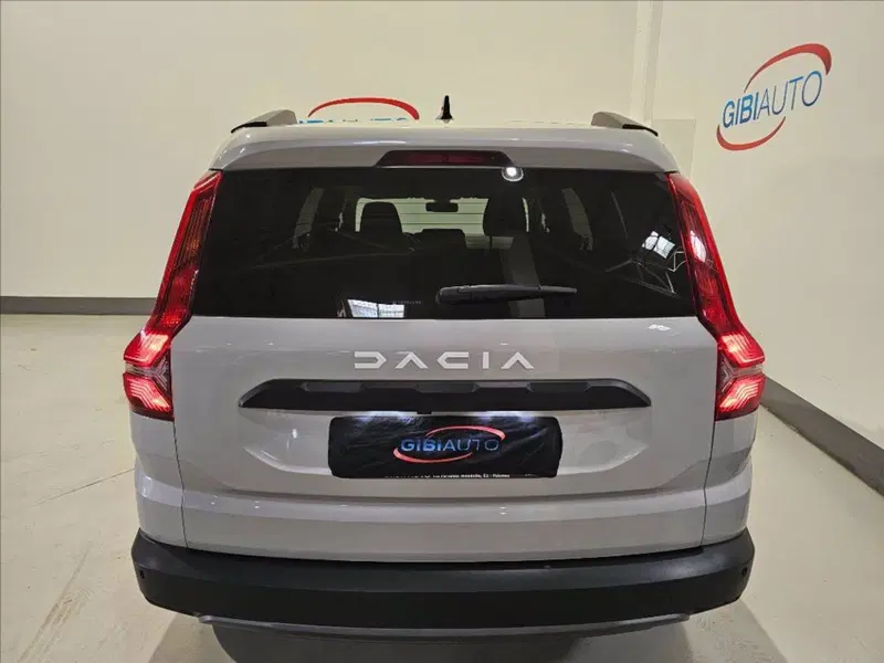 Dacia Jogger usata a Palermo (8)