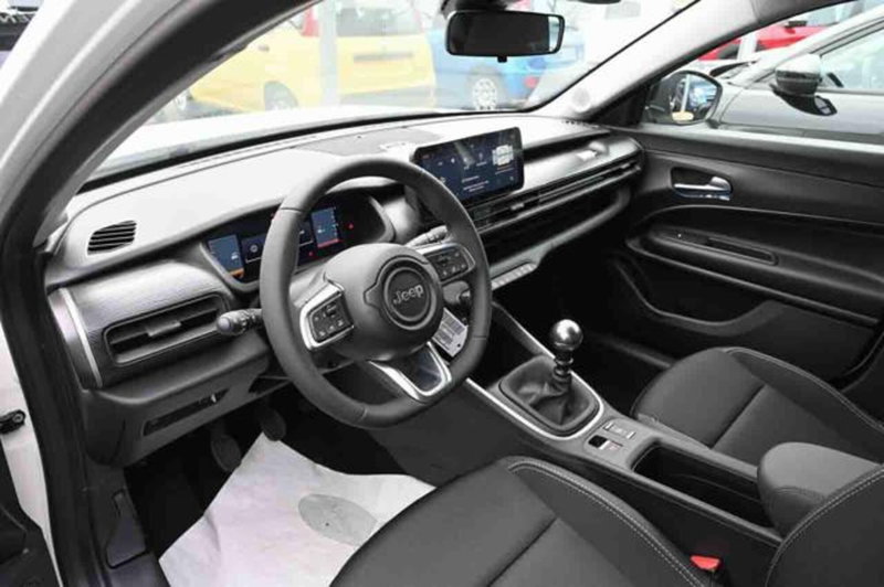 Jeep Avenger nuova a Torino (10)