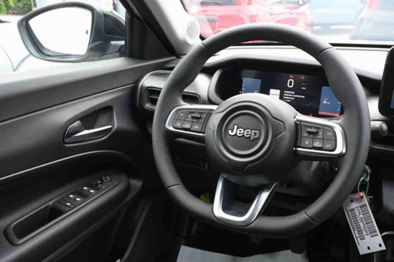 Jeep Avenger nuova a Torino (18)