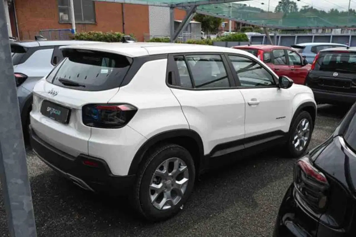 Jeep Avenger nuova a Torino (4)