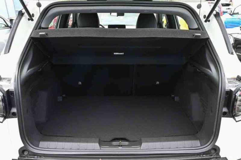 Jeep Avenger nuova a Torino (7)