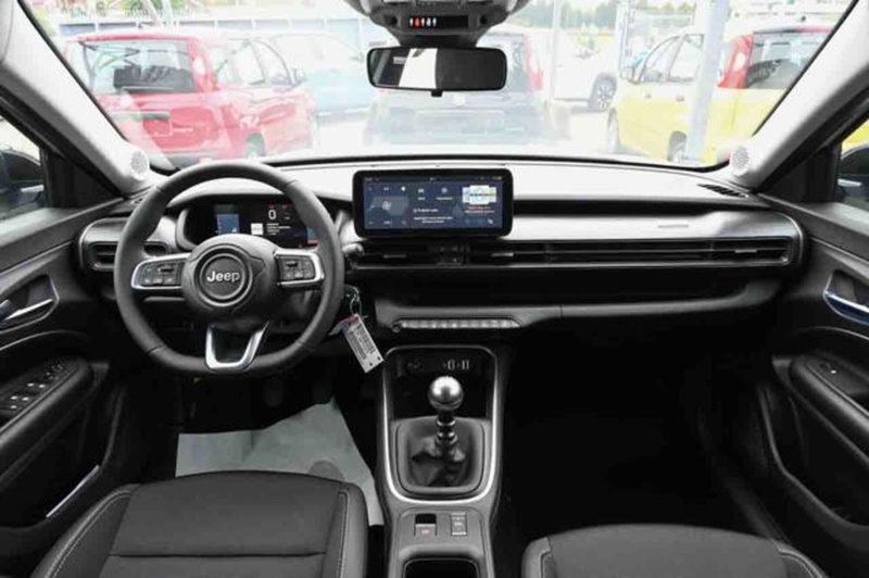 Jeep Avenger nuova a Torino (9)