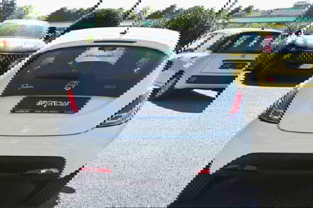 Lancia Ypsilon usata a Torino (6)