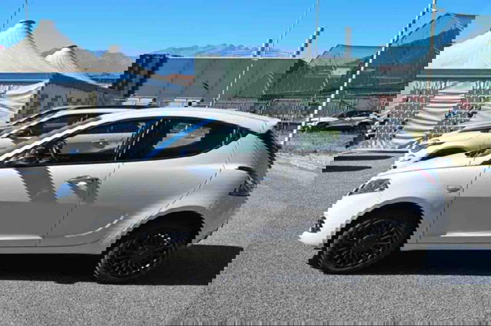 Lancia Ypsilon usata a Torino (8)