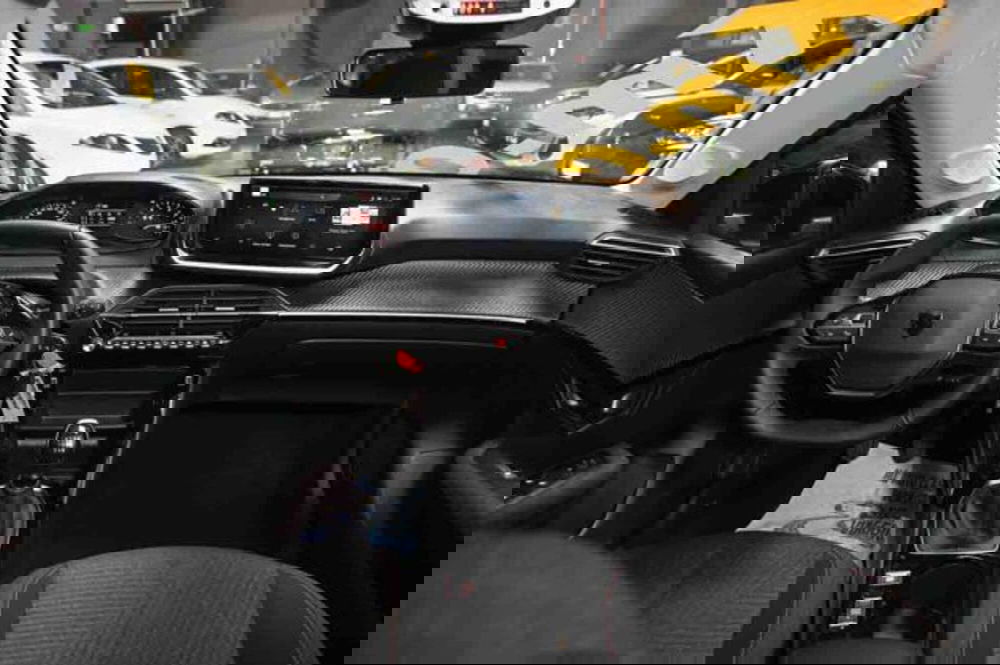 Peugeot 208 nuova a Torino (11)