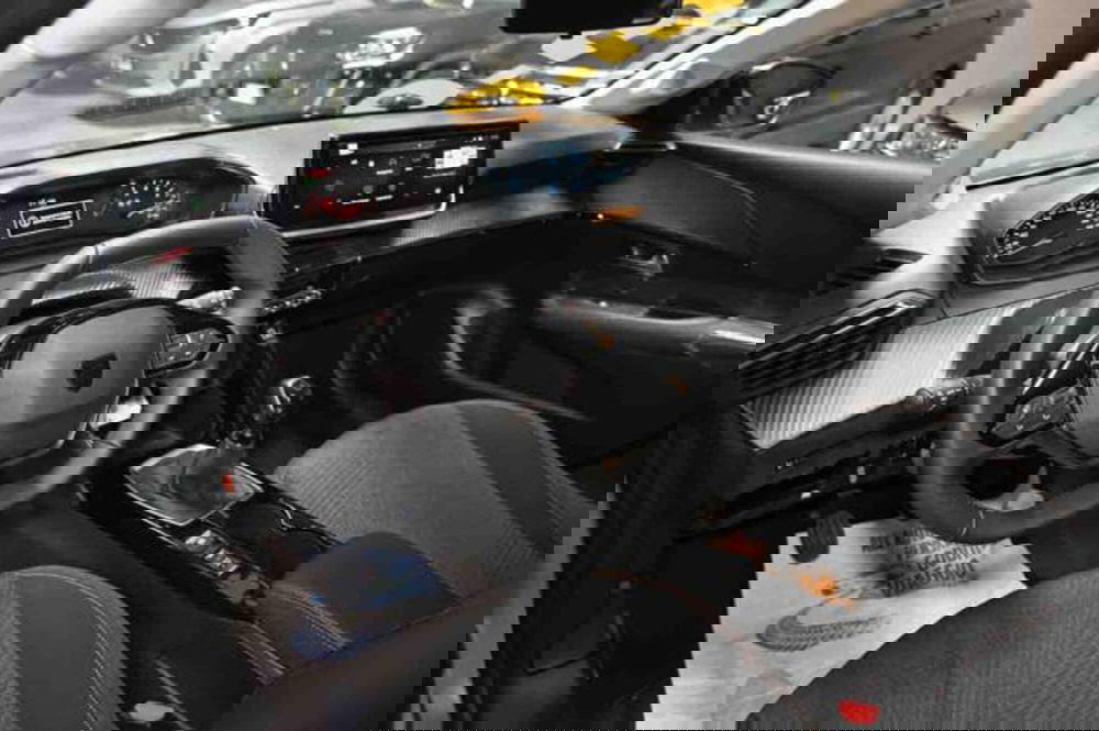 Peugeot 208 nuova a Torino (12)