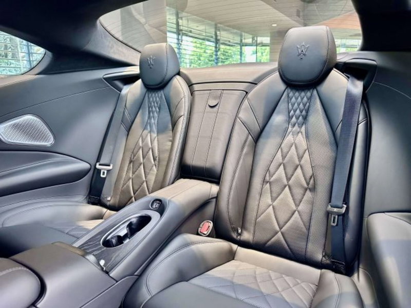 Maserati Granturismo nuova a Torino (10)