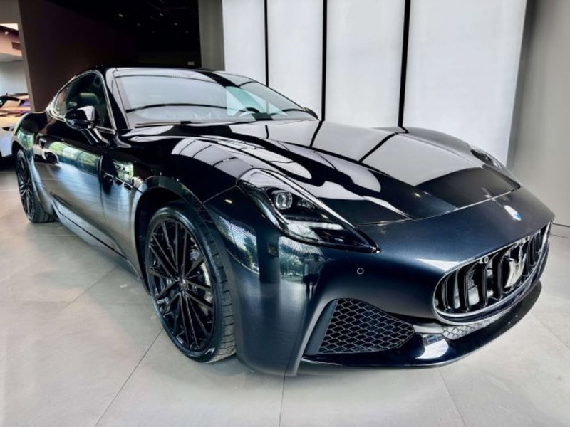 Maserati Granturismo nuova a Torino (3)