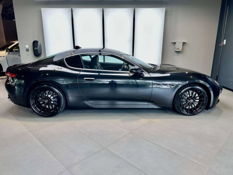 Maserati Granturismo nuova a Torino (5)