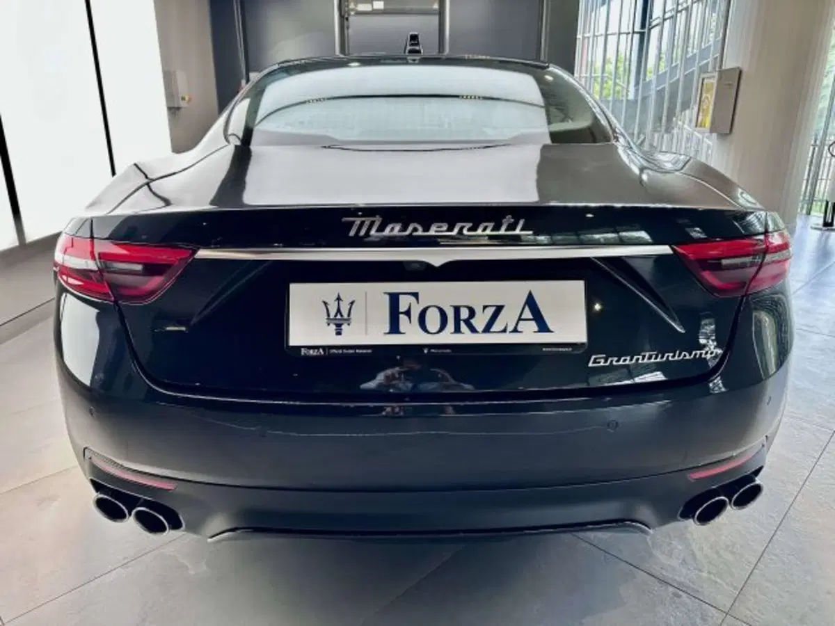 Maserati Granturismo nuova a Torino (7)