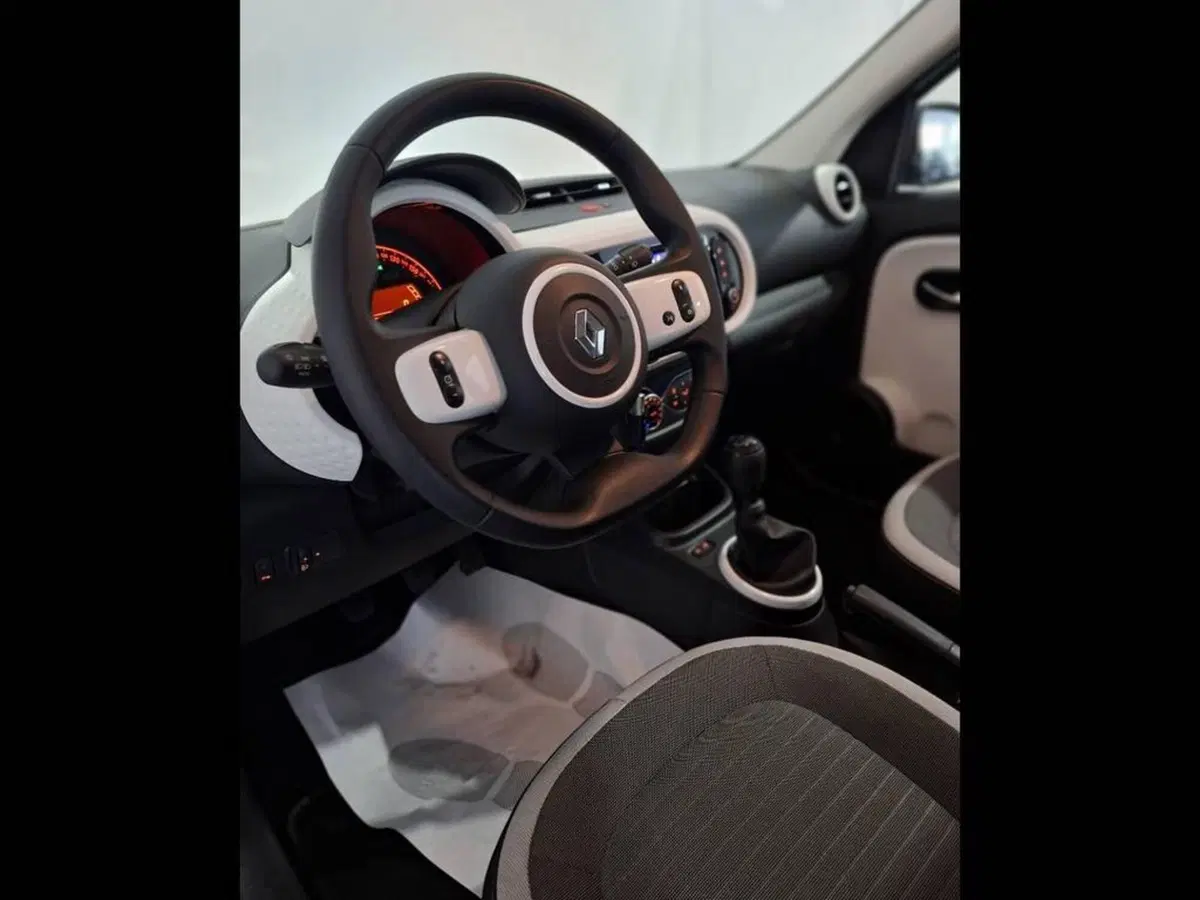 Renault Twingo usata a Torino (10)