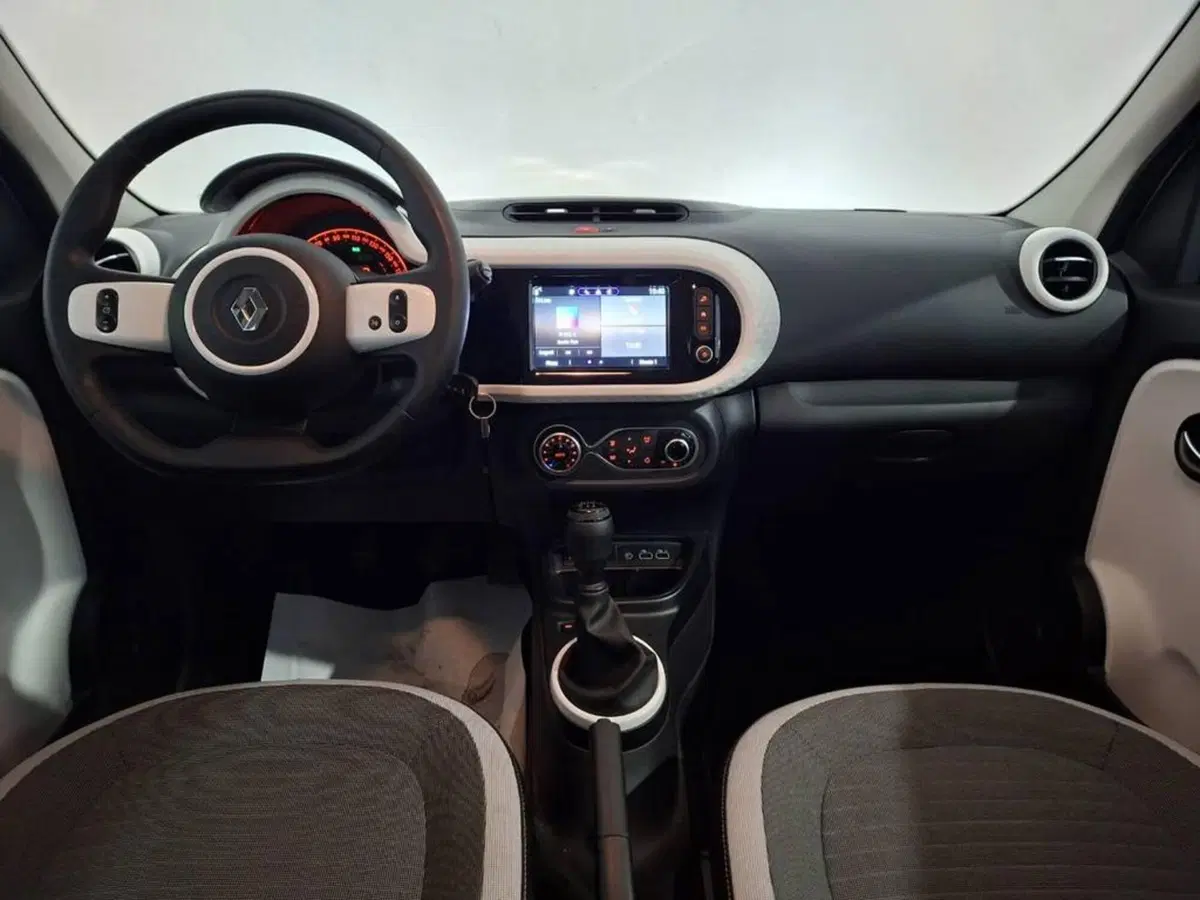 Renault Twingo usata a Torino (11)