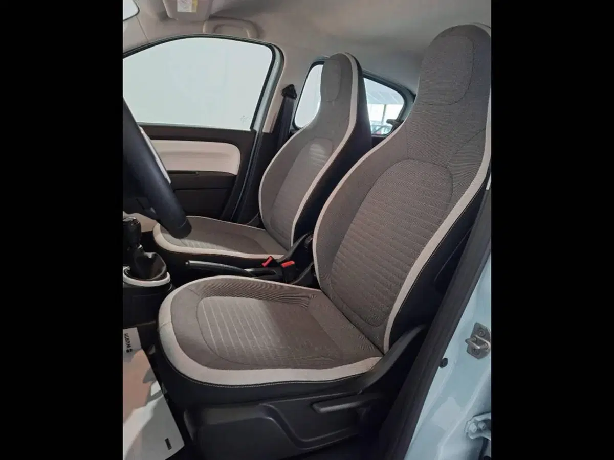 Renault Twingo usata a Torino (14)